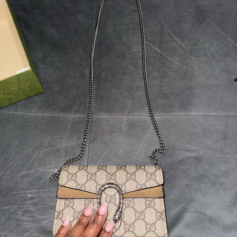 Gucci Cream Crossbody Bag with Signature GG Monogram